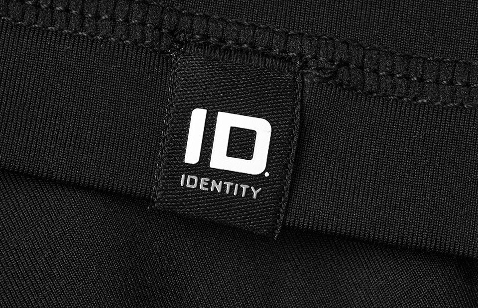 ID 0045 Stretch hat detalje til broderi