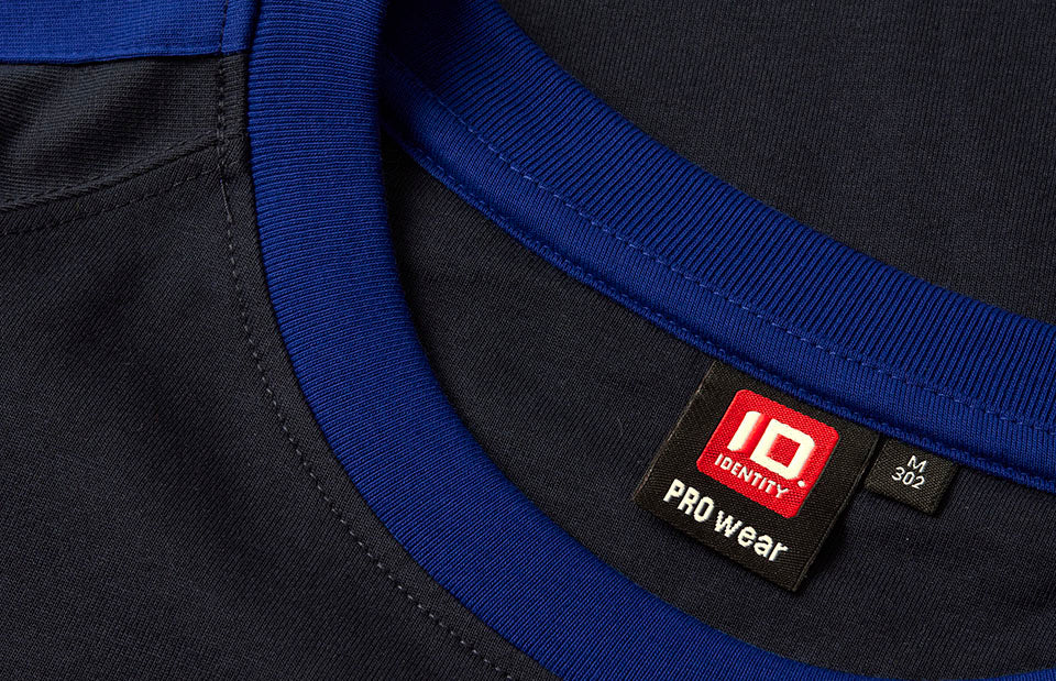 ID 0302 PRO Wear T-shirt | kontrast produktbillede med logo