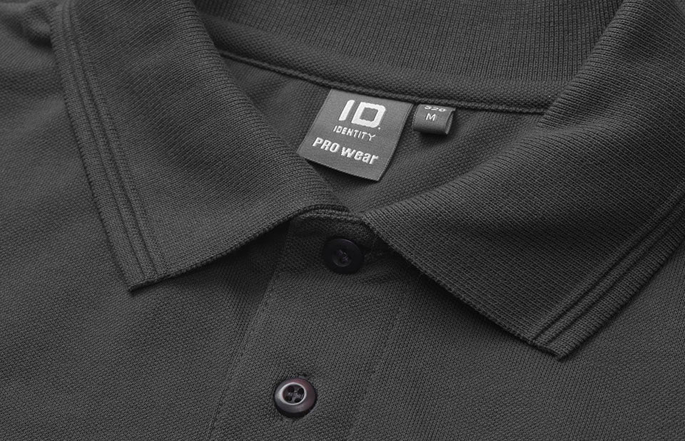 ID 0320 PRO Wear poloshirt | lomme produktbillede til broderi