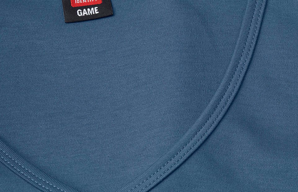 ID 0506 Interlock T-shirt | v-hals | dame materiale med logo
