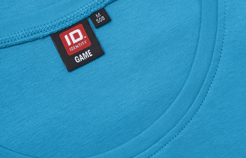 ID 0508 Interlock T-shirt | dame nærbillede med logo