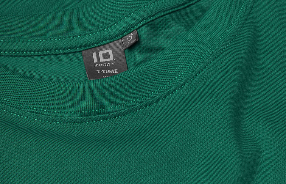 ID 0510 T-TIME® T-shirt detalje med logo