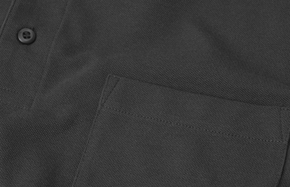 ID 0520 Poloshirt klassisk produktbillede til broderi