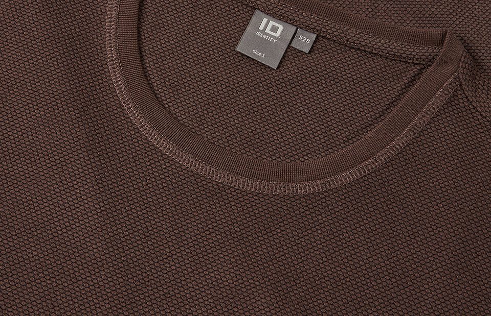 ID 0528 T-shirt Lyocell nærbillede med logo