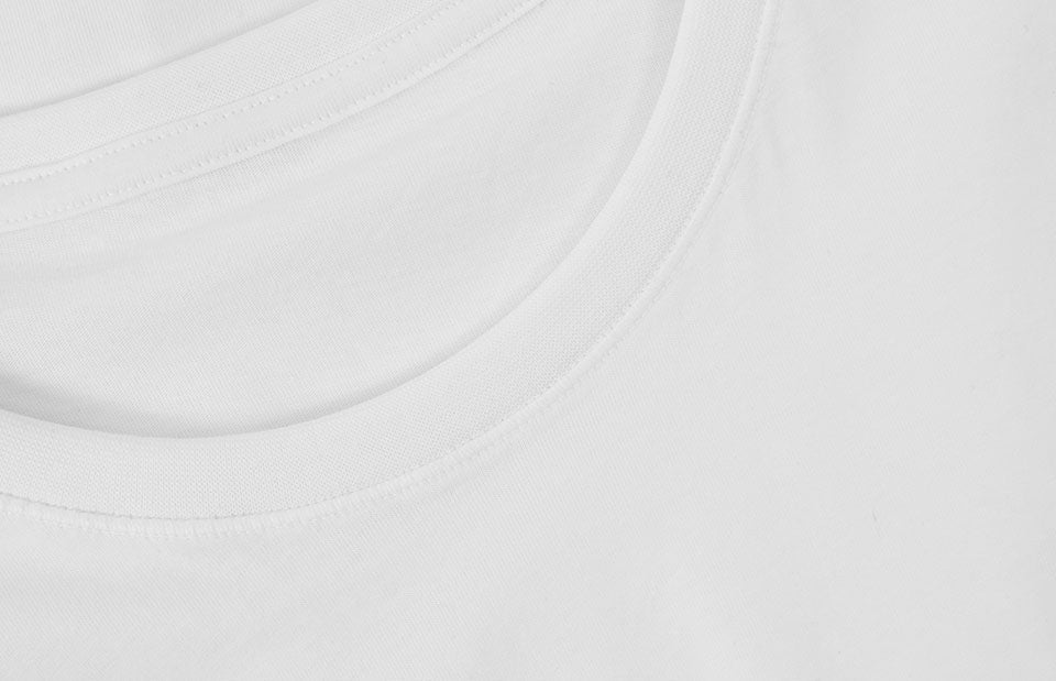 ID 0552 T-shirt | økologisk detalje til broderi