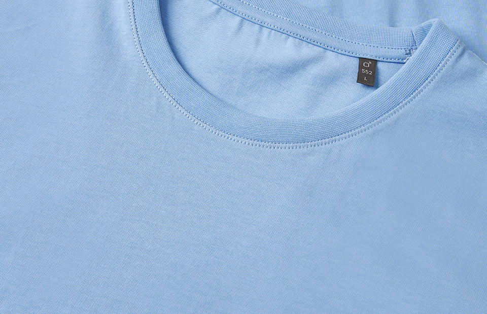 ID 0552 T-shirt | økologisk produktbillede med logo