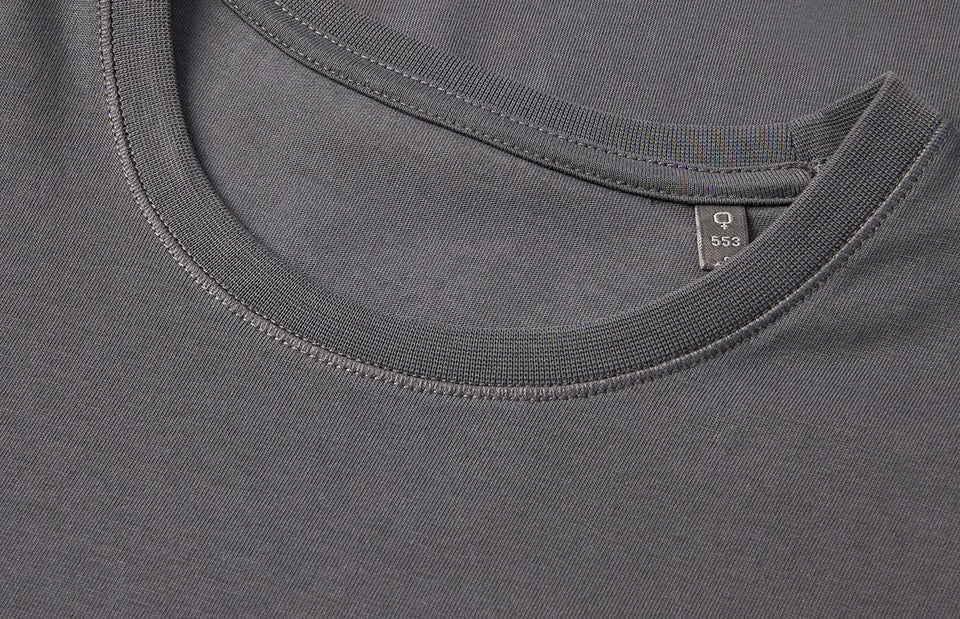 ID 0553 T-shirt | økologisk | dame detalje med tryk