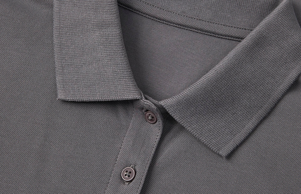 ID 0587 Poloshirt | økologisk | dame nærbillede til broderi