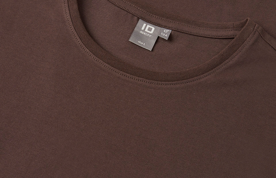 ID 0594 Stretch T-shirt | komfort detalje med logo