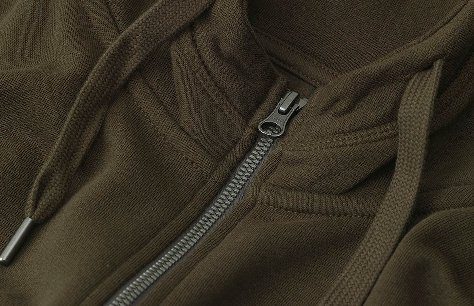 ID 0638 CORE hoodie | zip nærbillede til broderi