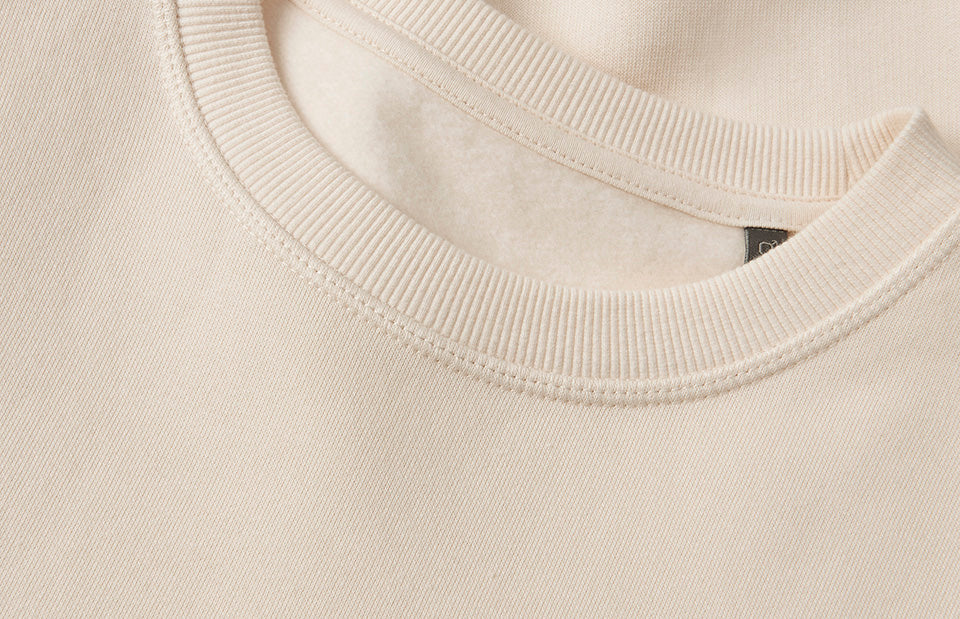 ID 0682 Sweatshirt | økologisk produktfoto til broderi