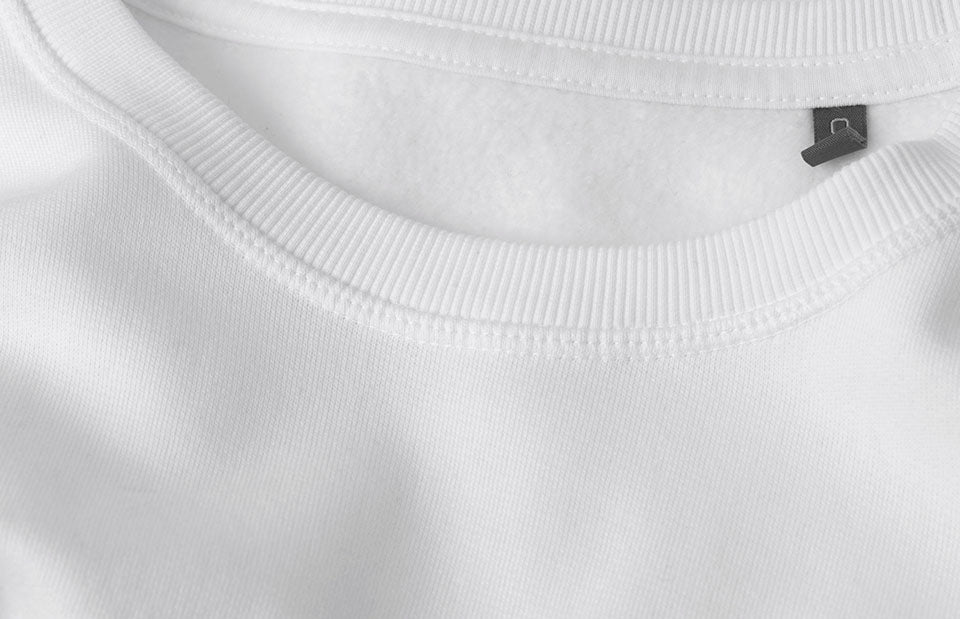 ID 0683 Sweatshirt | økologisk | dame detalje til broderi