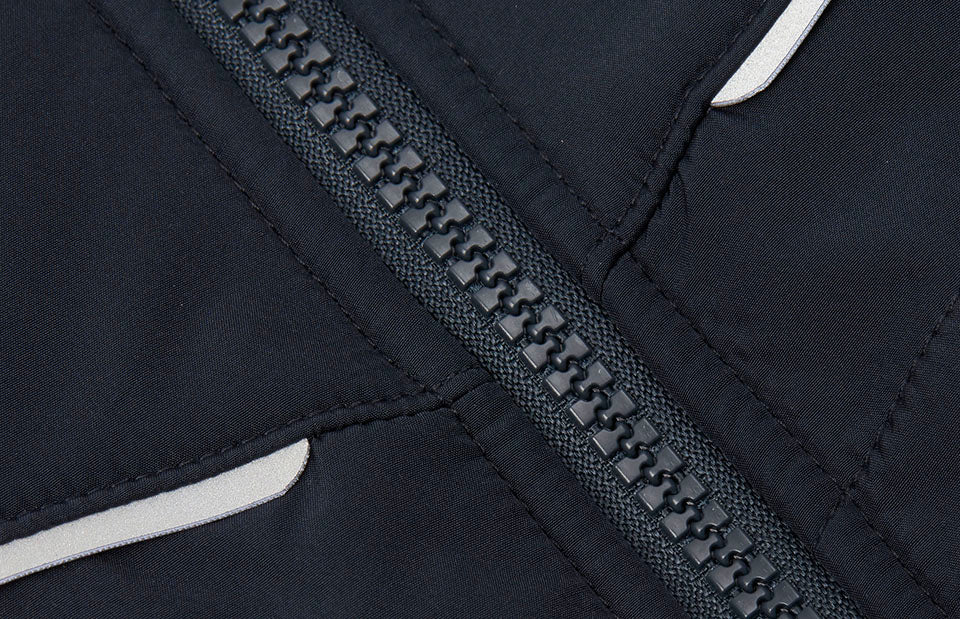 ID 0781 Zip-n-Mix jakke | hybrid | dame detalje til broderi
