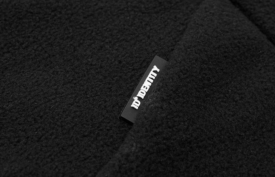 ID 0806 Zip-n-Mix mikrofleece nærbillede med logo