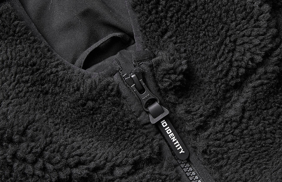 ID 0828 Pile fleece jakke detalje med logo