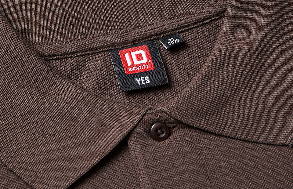 ID 2020 YES poloshirt detalje med logo