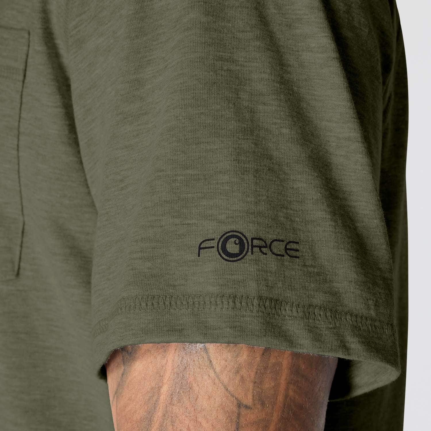 Carhartt 106652 Force™ Relaxed T-Shirt detalje med logo