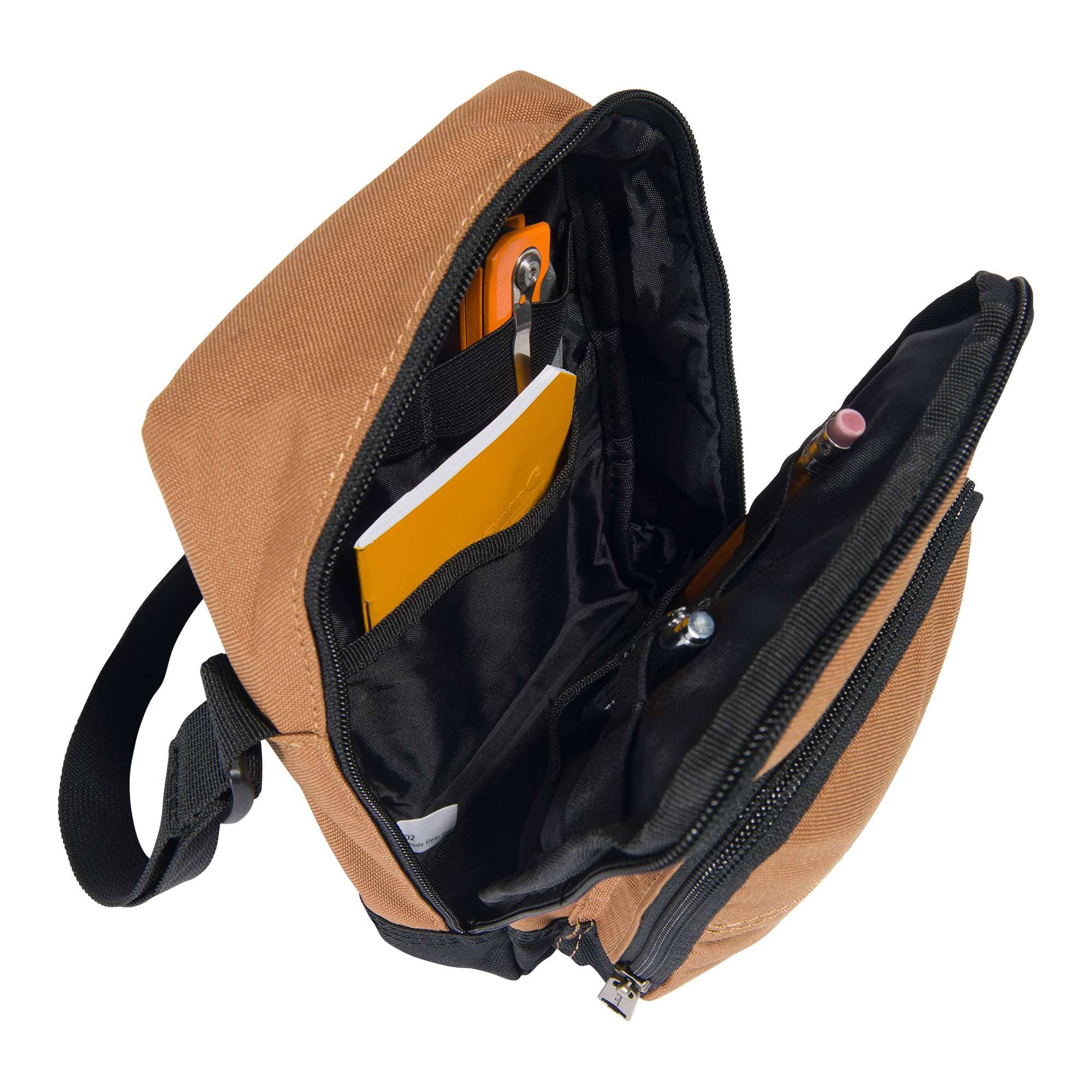 Carhartt B0000511 Crossbody Zip Sweatshirt Bag detalje med logo