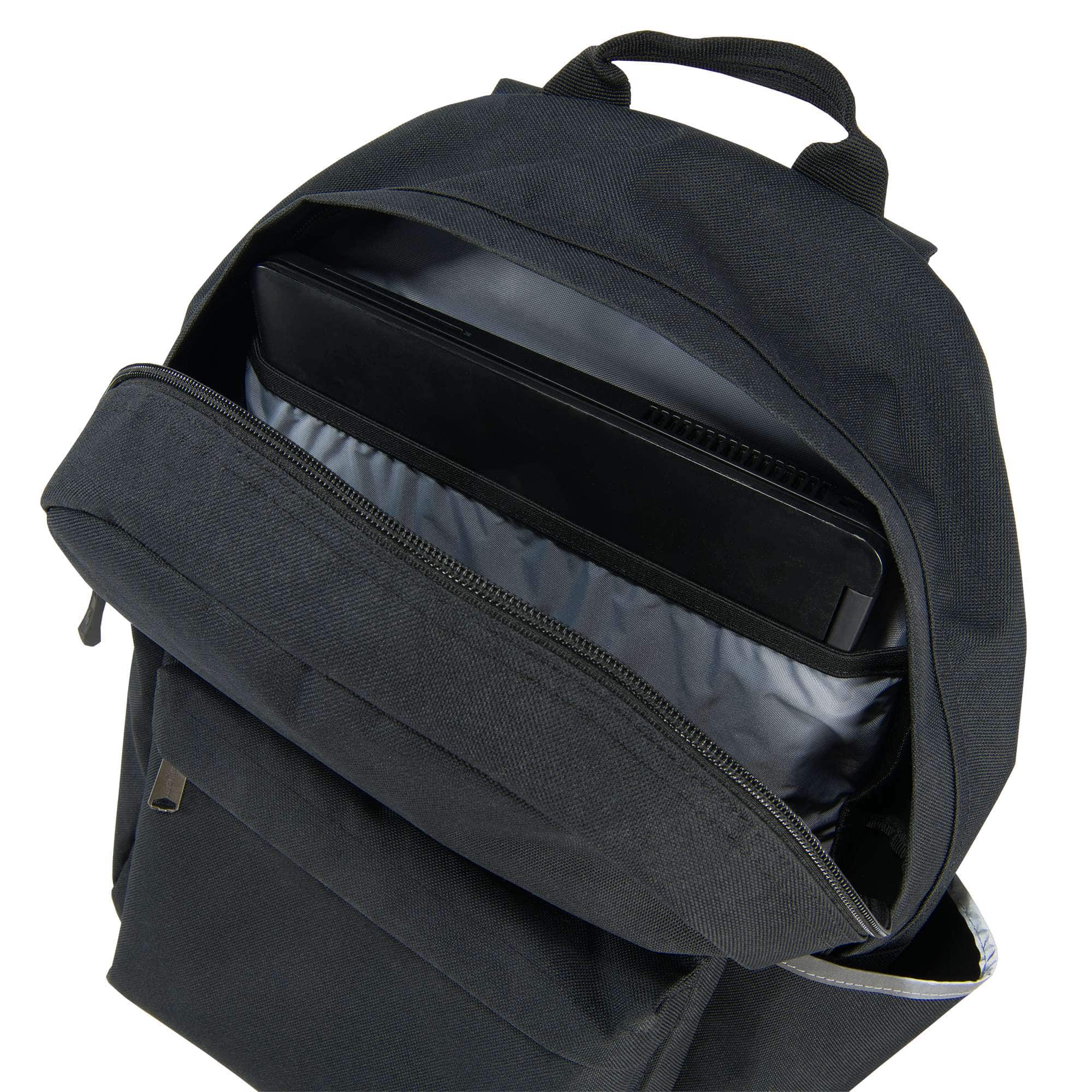 Carhartt B0000553 21L Classic Backpack detalje med firmalogo
