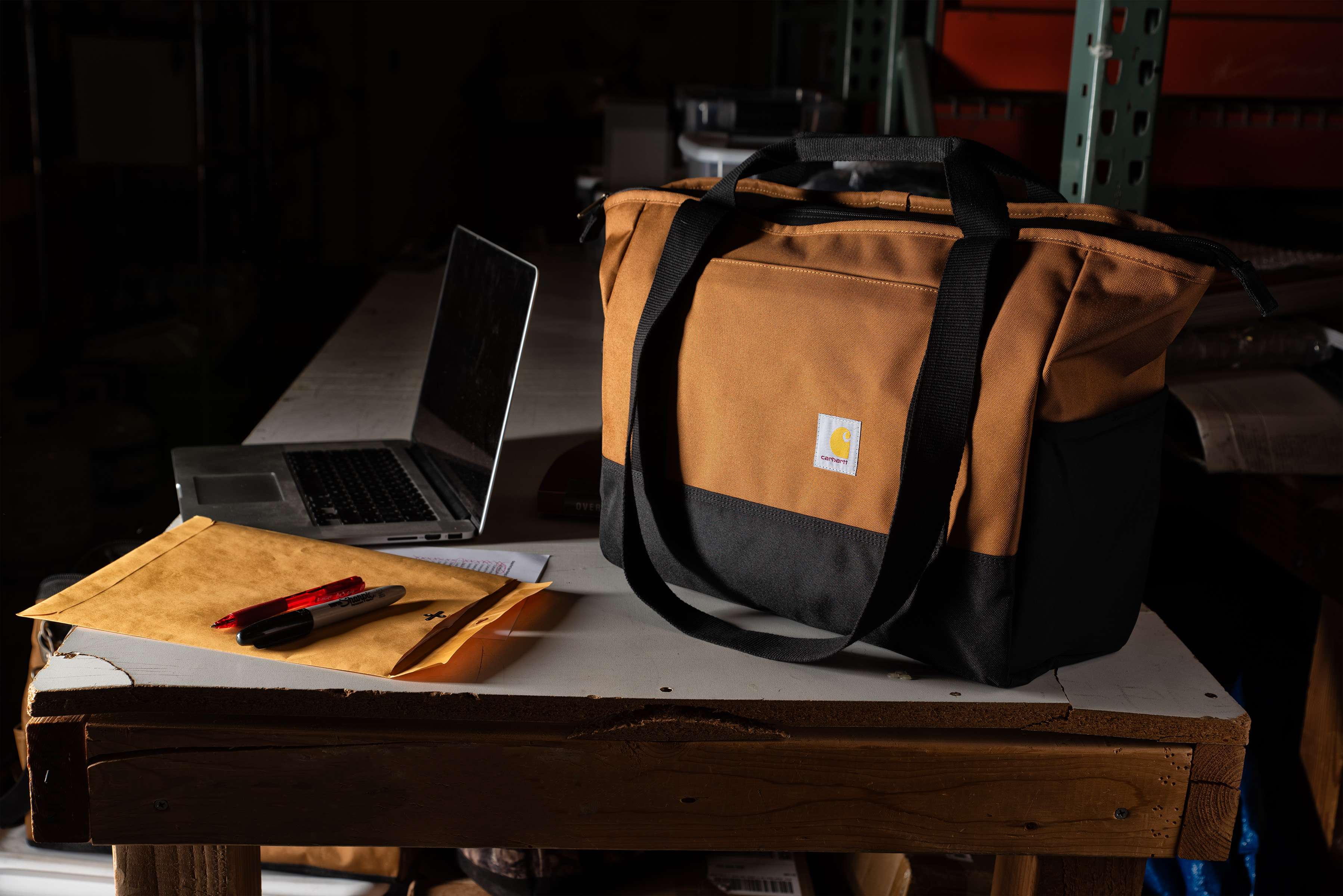 Carhartt B0000577 Classic Laptop Tote produktfoto med firmalogo