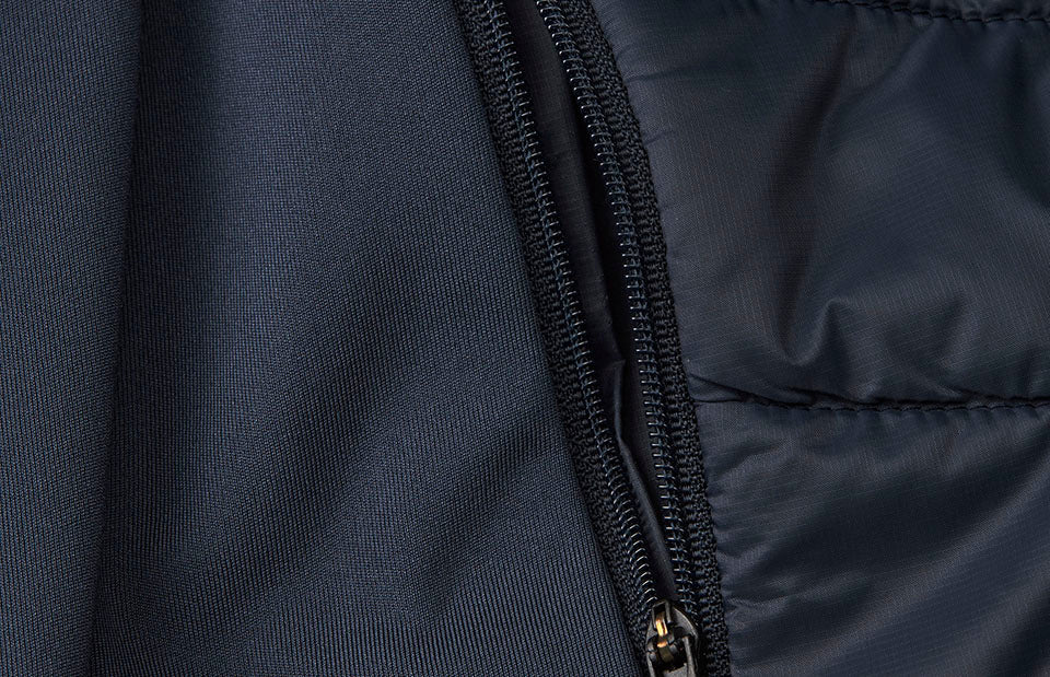 ID G21032 GEYSER hybrid jacket detalje til broderi