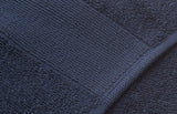 ID 0011 Badehåndklæde 70x140 nærbillede med logo