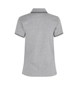 ID 0523 Kontrast poloshirt | stretch | dame nærbillede med logo