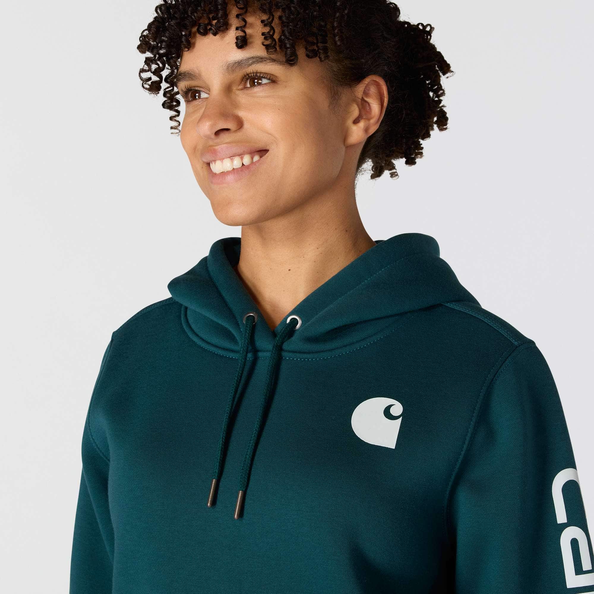 Carhartt 102791 Iconic Clarksburg Logo Sweatshirt Dame detalje med firmalogo