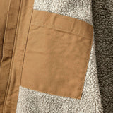 Carhartt 104392 Washed Duck Sherpa Lined Jakke nærbillede med tryk