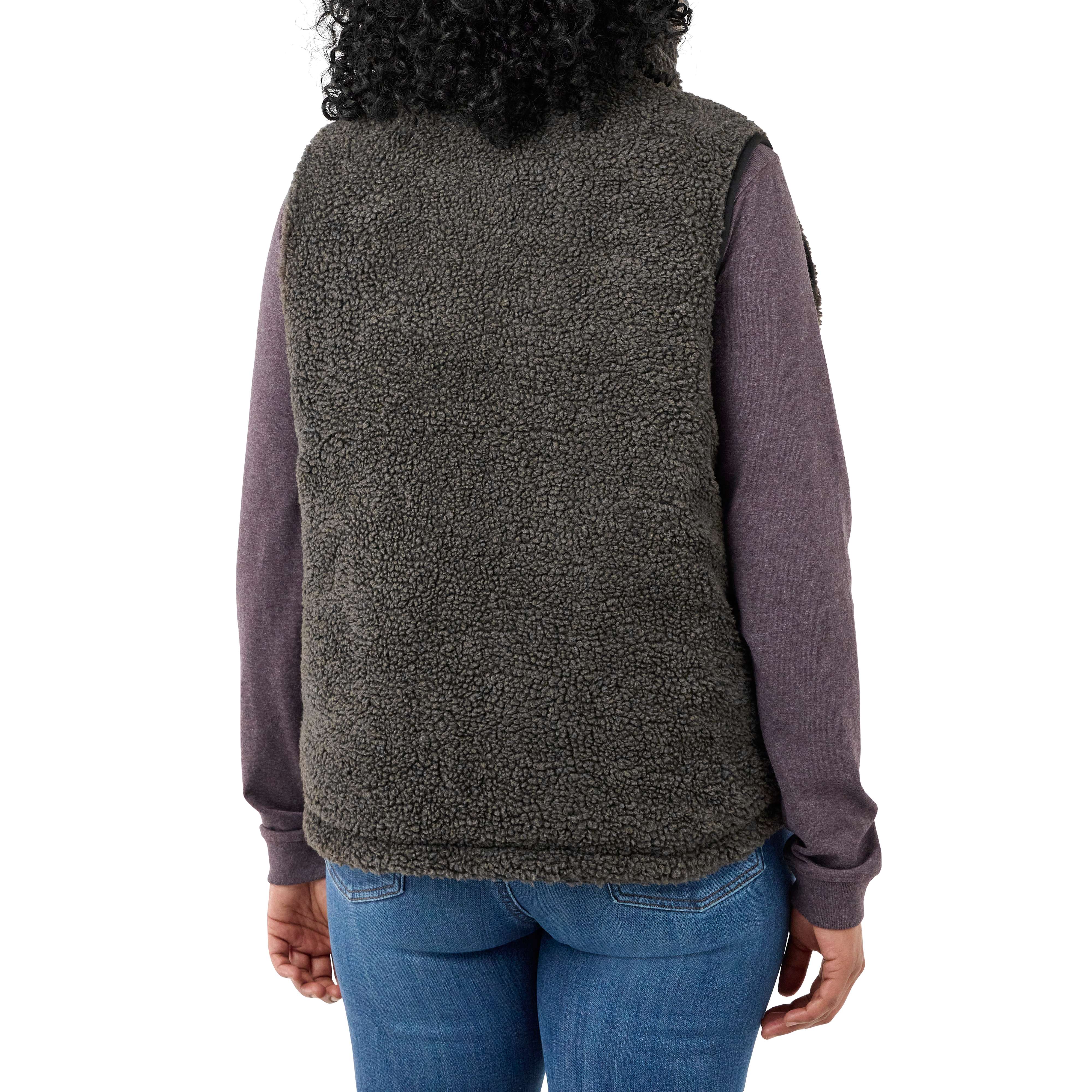 Carhartt 105607 Relaxed Midweight Utility Vest Dame nærbillede med logo