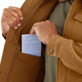 Carhartt 105748 Duck Relaxed Fit Jakke nærbillede med logo