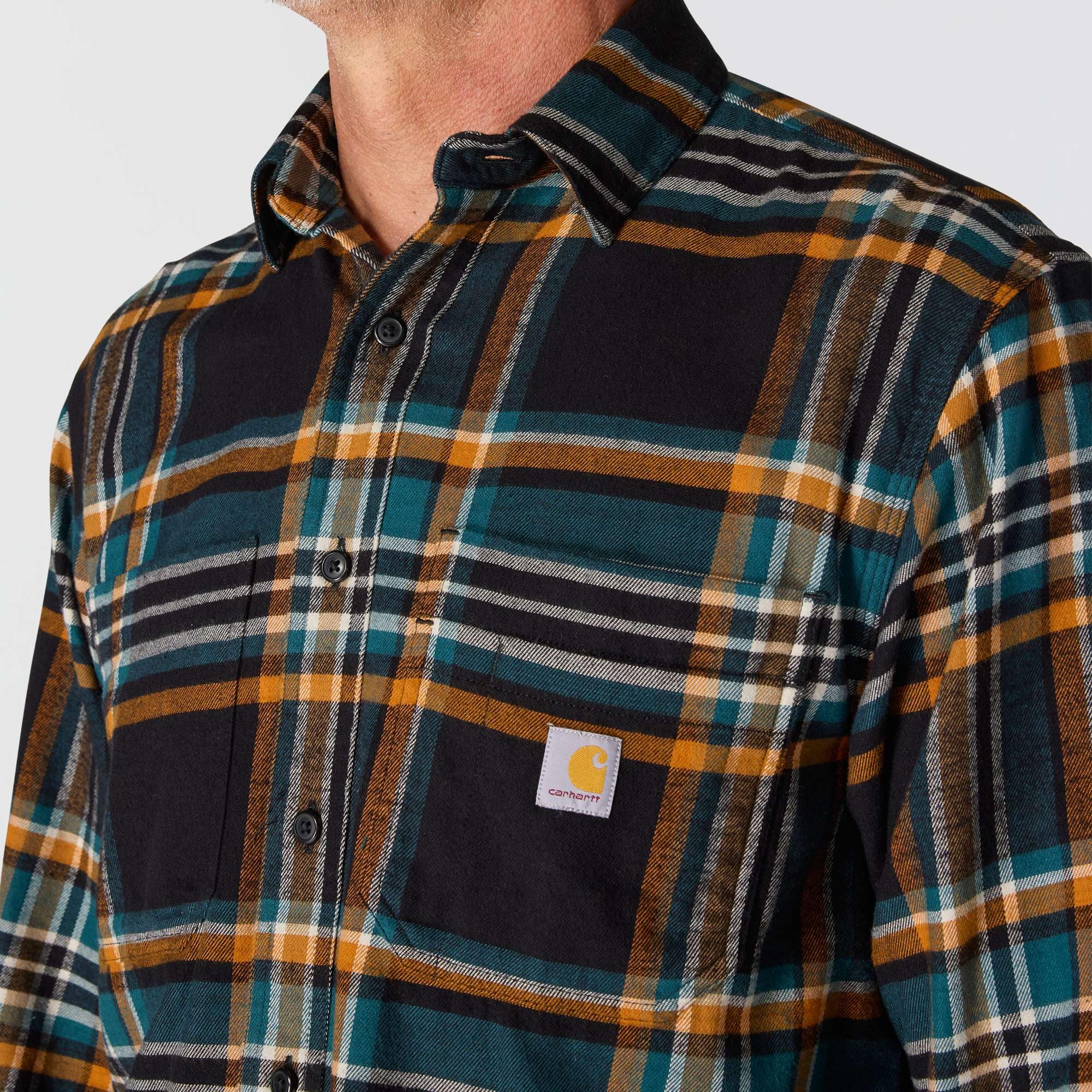 Carhartt 107010 Flannel Long-Sleeve Plaid Shirt produktfoto med firmalogo