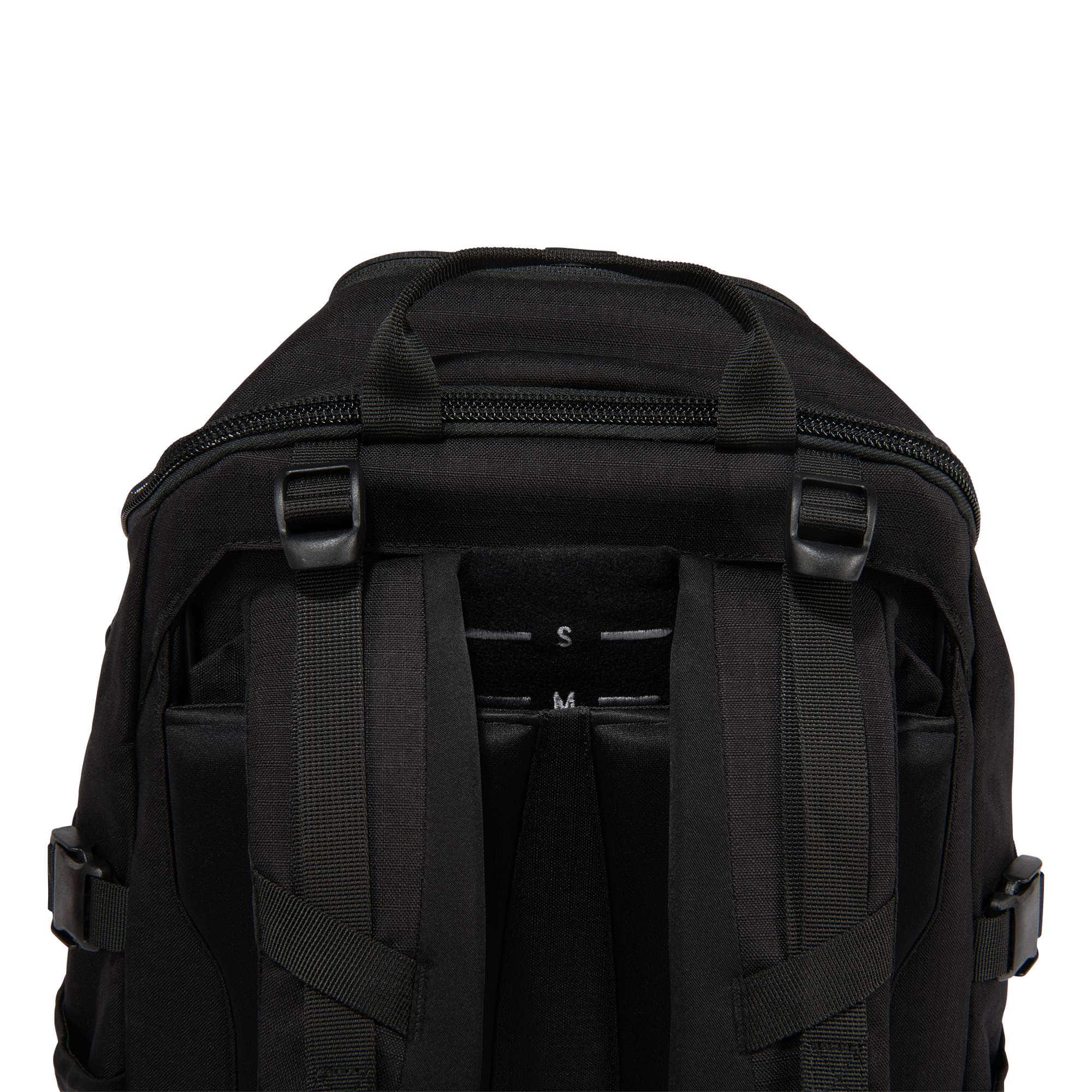 Carhartt B0000440 45L Nylon Hiking Rygsæk produktbillede med tryk